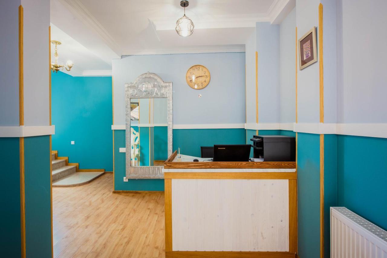 Central Gate Hotel In Heart Of Tbilisi Exterior foto